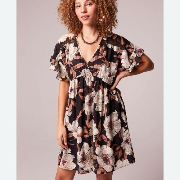 B.O.G Collective Aversa Flutter Sleeve Black Cream Floral Mini Dress XS - Picture 2 of 13